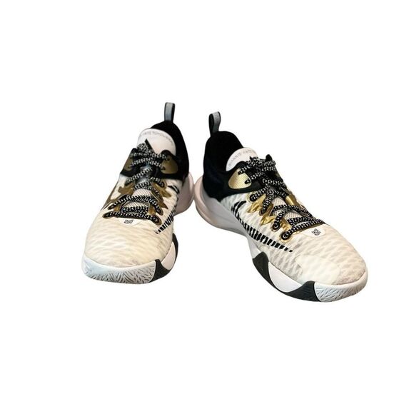 Nike Giannis Immortality Championship White Black Metallic Gold Men’s Size 10